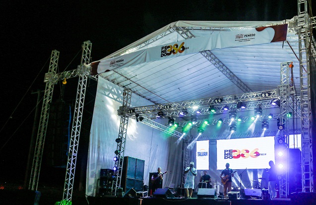 Milhares de pessoas festejam aniversário de 386 anos de Penedo