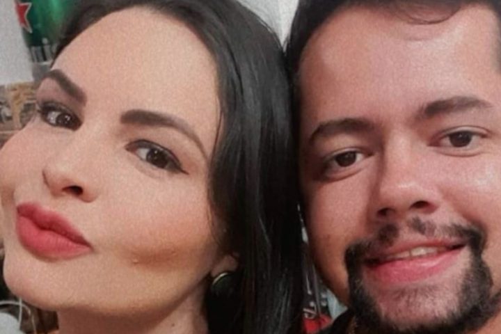 Influencer crava faca no peito do marido após briga por ciúmes