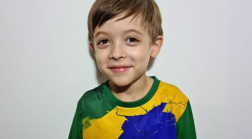 Theo Costa Ribeiro, 5 anos, tem QI equivalente a adolescente de 15 anosDivulgação