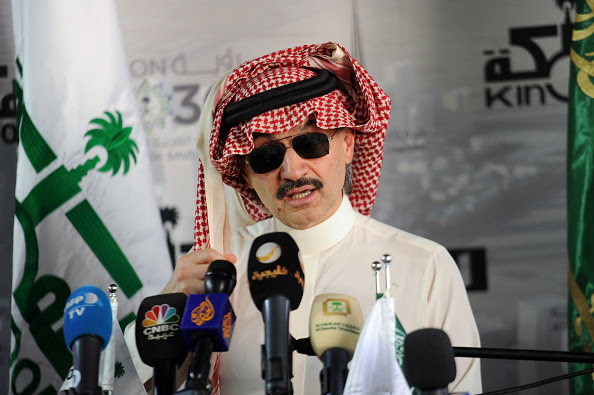 Príncipe Alwaleed bin Talal, da Arábia Saudita, é um dos maiores investidores do Twitter (Getty Images/AMER HILABI/AFP via Getty Images)