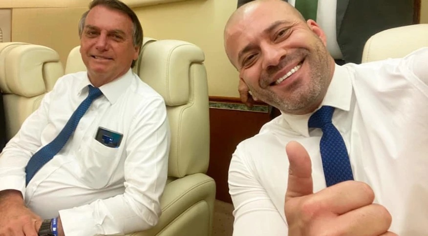 Bolsonaro enfrenta STF e concede perdão a Daniel Silveira Foto: Facebook/Reprodução