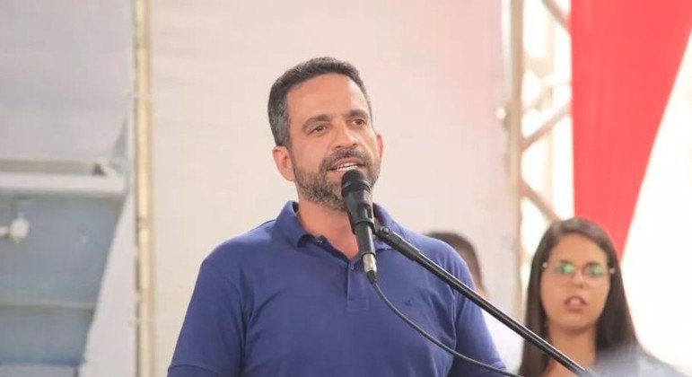 Paulo Dantas, lidera pesquisa DataSensus para o governo