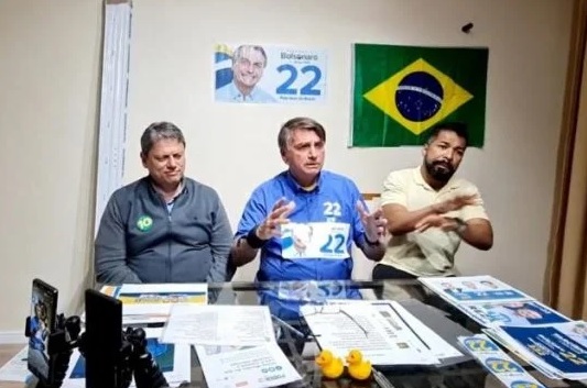 Militares vão suspender seção eleitoral que barrar uso de camisa verde e amarela