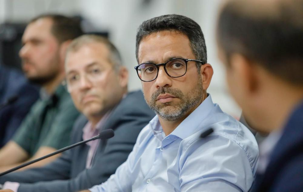 Governador tem compromisso internacional na Inglaterra para discutir desenvolvimento social