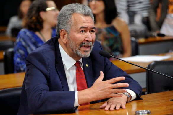 Paulão disse que manifestantes se comportam como hienas