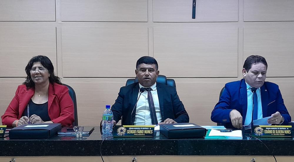 Sérgio conduz a primeira sessão da Câmara Municipal de 2024