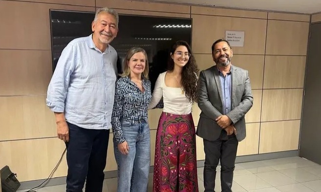 Paulão, Gleisi, Teca Nelma e Marcelo Nascimento - foto: Assessoria